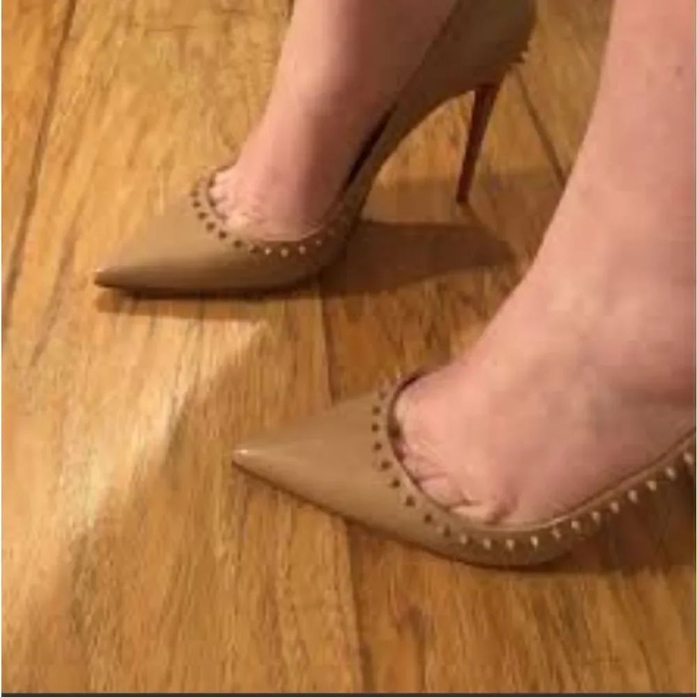 KARDASHIAN KOLLECTION ROCKTUD POINTED TOE HIGH HEEL STILETTOS PUMP SHOES